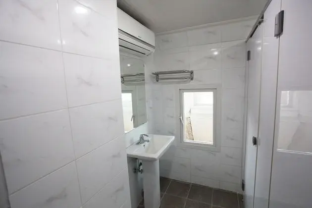 Ortak Ranzalı Oda, Sadece kadınlar için