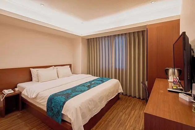 Deluxe Tek Büyük Yataklı Oda
