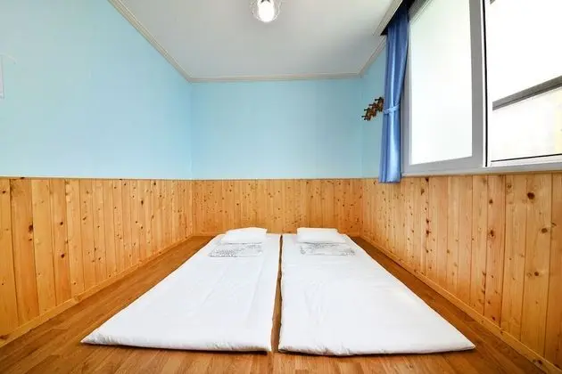 Tek Büyük Yataklı Oda (Traditional Ondol Room)