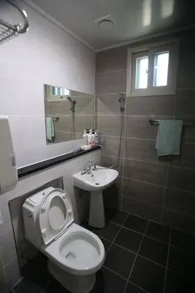 Ortak Ranzalı Oda, Sadece erkekler için (8 Beds)