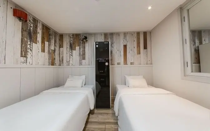 Oda (Twin room (with styler / Netflix avai)