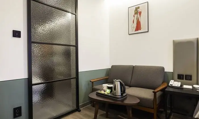 Standard Tek Büyük Yataklı Oda