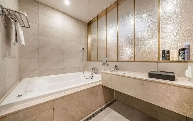 Oda (Deluxe Room A (King bed 2-person spa )