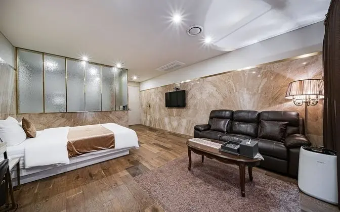 Oda (Deluxe Room A (King bed 2-person spa )