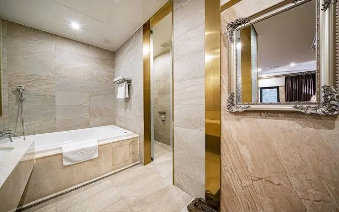 Oda (Deluxe Room A (King bed 2-person spa )