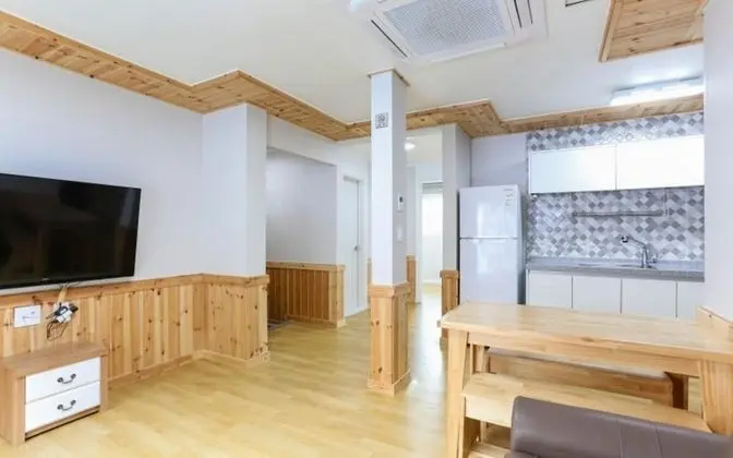 Oda (Moon room (Room102 / family type))