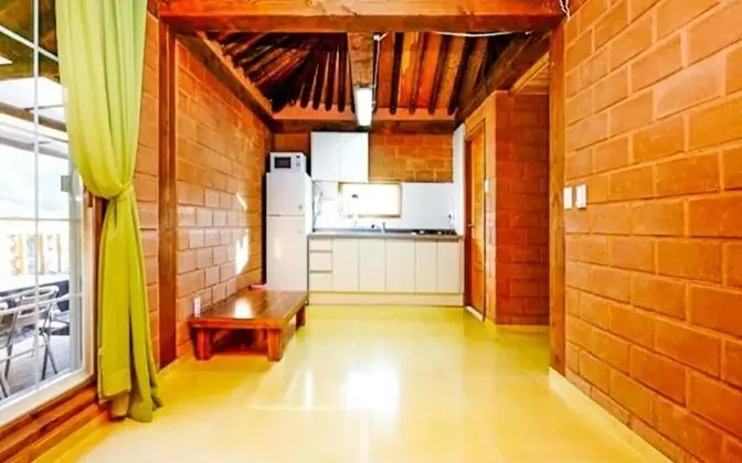 Oda (HyusikChae (Ondol room Unshared House)