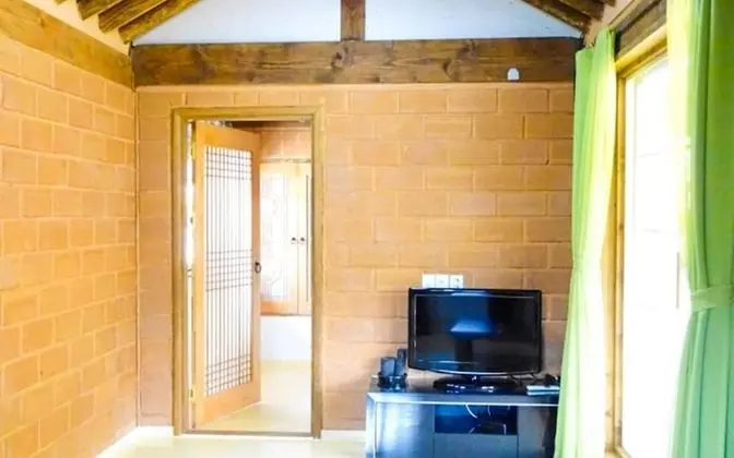 Oda (HyusikChae (Ondol room Unshared House)