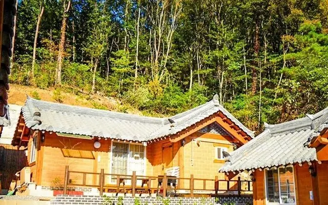 Oda (JayeonChae (Ondol  Unshared House))