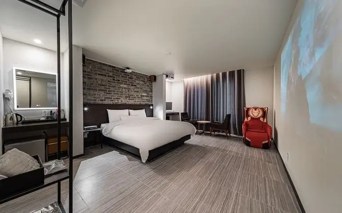 Oda (VIP - Movie theater (beam project bod)