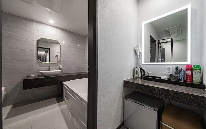 Oda (VIP - Movie theater (beam project bod)