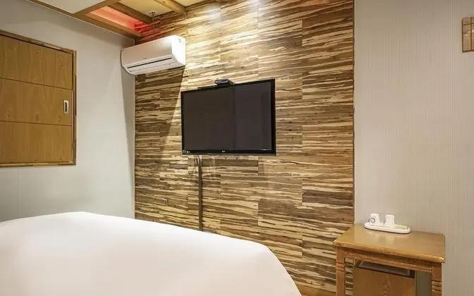 Oda (General room (YouTube available avail)