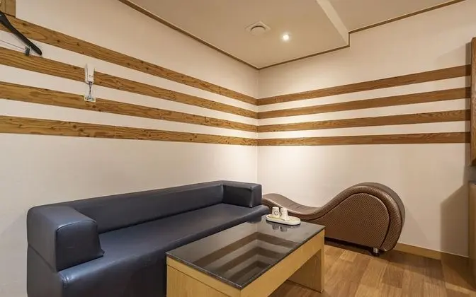 Oda (Semi-special rooms (Netflix personal )