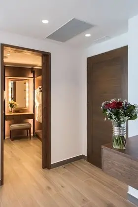 Ambassador Wellbeing Suite Sea View with Private Pool