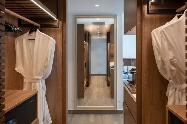 Ambassador Wellbeing Suite Sea View with Private Pool