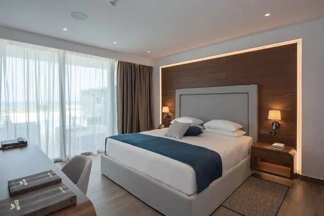 Ambassador Wellbeing Suite Sea View with Private Pool
