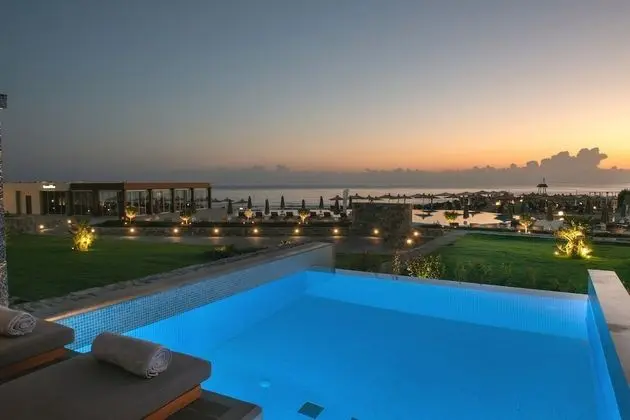 Deluxe Junior Suite Pool Front with Sea View and Private Pool