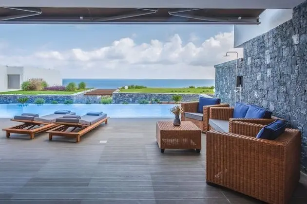Executive Fitness Suite Sea View with Private Pool and Gym