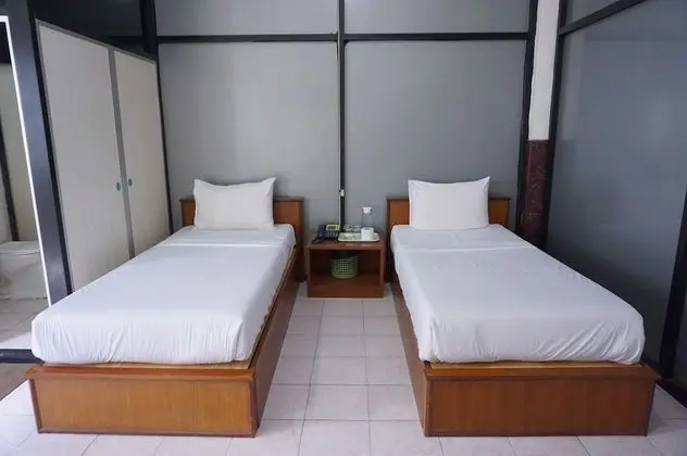 Standard Twin Room with Air Condition