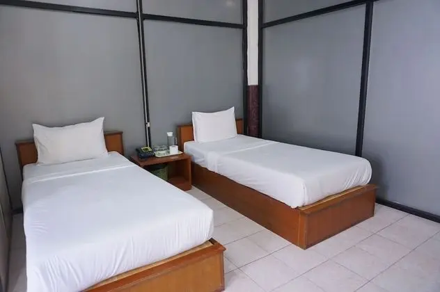Standard Twin Room with Air Condition