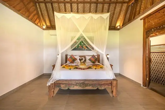 Villa, 2 Yatak Odası, Havuz Manzaralı