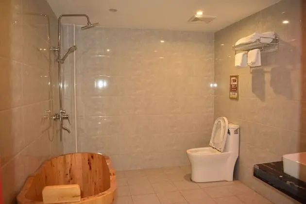 Deluxe Tek Büyük Yataklı Oda
