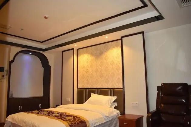 Romantic Tek Büyük Yataklı Oda