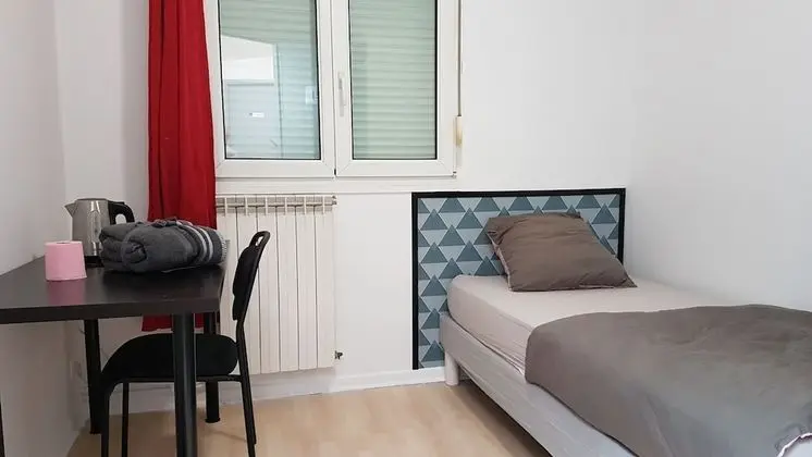 Basic Tek Kişilik Oda, Ortak Banyo