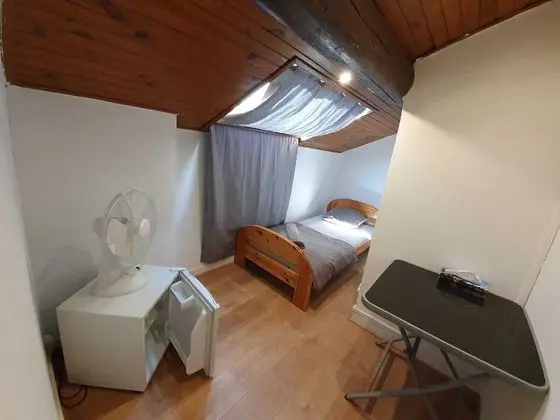 Basic Tek Kişilik Oda, Ortak Banyo