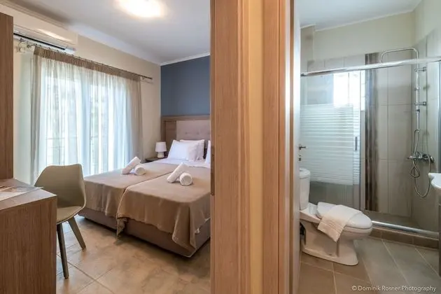Classic Villa, 4 Yatak Odası, Havuz Manzaralı (A)