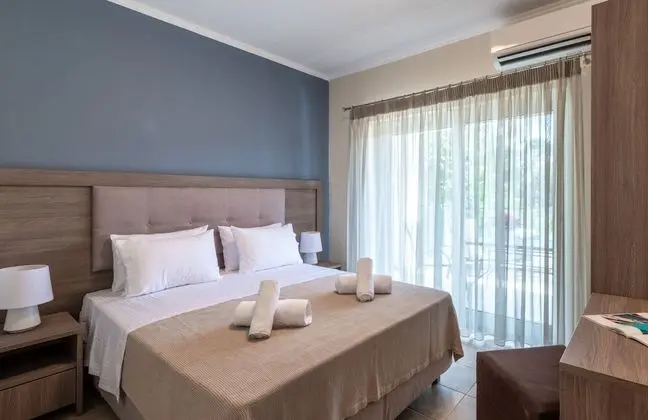 Classic Villa, 4 Yatak Odası, Havuz Manzaralı (A)