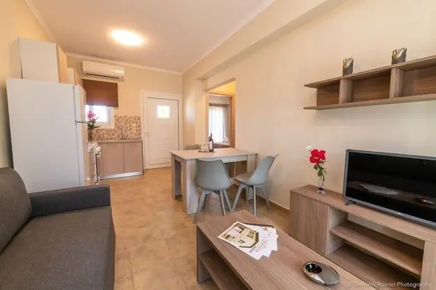 Classic Villa, 4 Yatak Odası, Havuz Manzaralı (A)