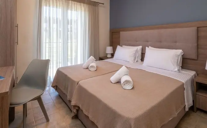 Deluxe Villa, 4 Yatak Odası, Havuz Manzaralı (A)
