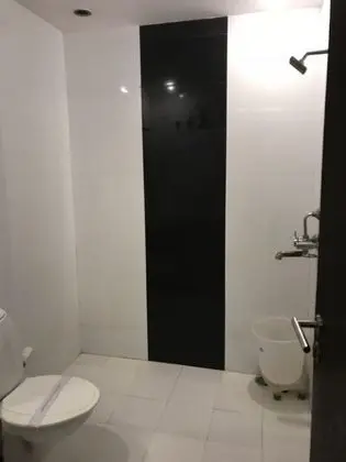 Büyük Yataklı Tek Kişilik Oda