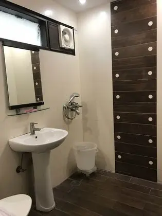 Büyük Yataklı Tek Kişilik Oda