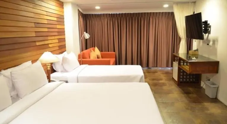 Deluxe Triple Room