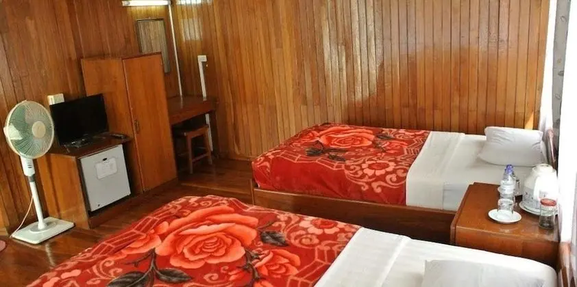 Ortak Ranzalı Oda, Sadece kadınlar için (Bed)