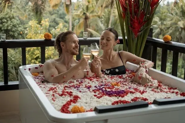 Özel spa küveti