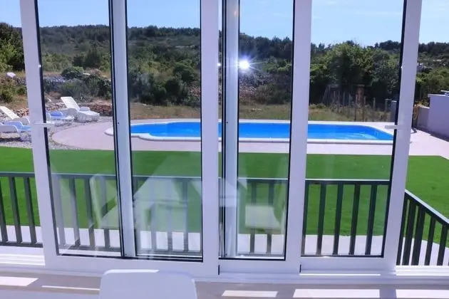 Ev (Nane Garden - house with pool - H(4+1)