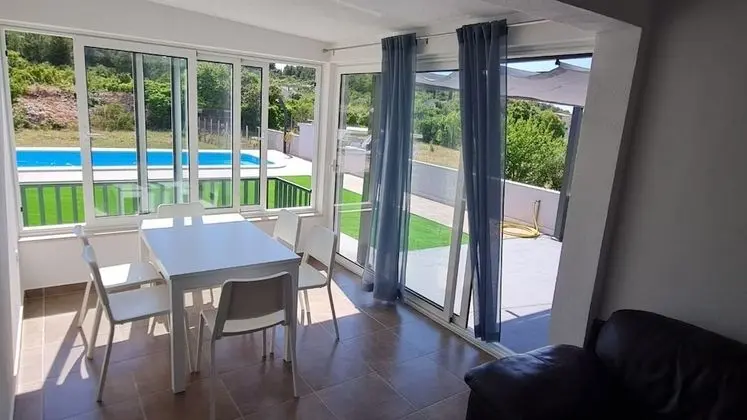 Ev (Nane Garden - house with pool - H(4+1)