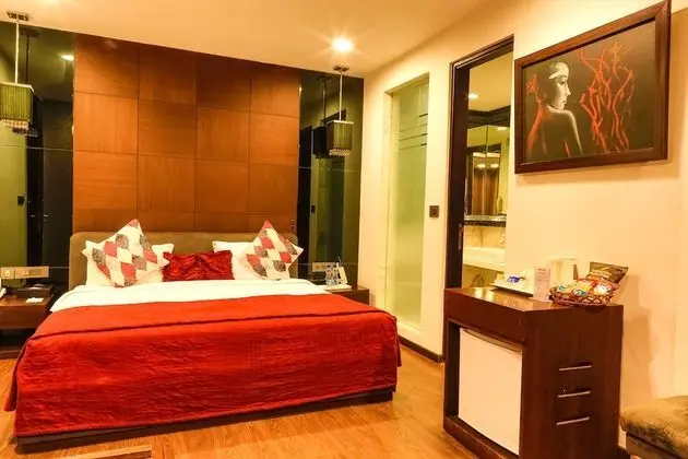 Luxury Oda