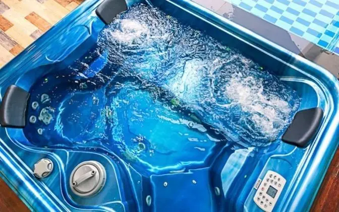 Oda (-K-couple indoor pool (3F))