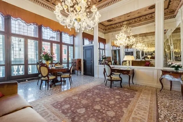 Presidential Süit, Kanal Manzaralı