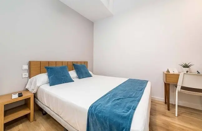 Standard Tek Büyük Yataklı Oda