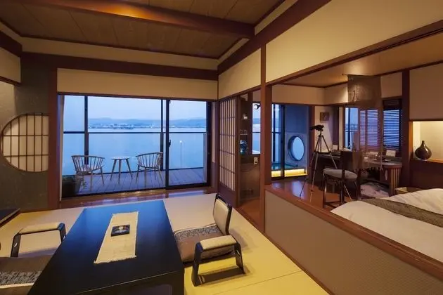 Deluxe İki Ayrı Yataklı Oda (Japanese Western Style)