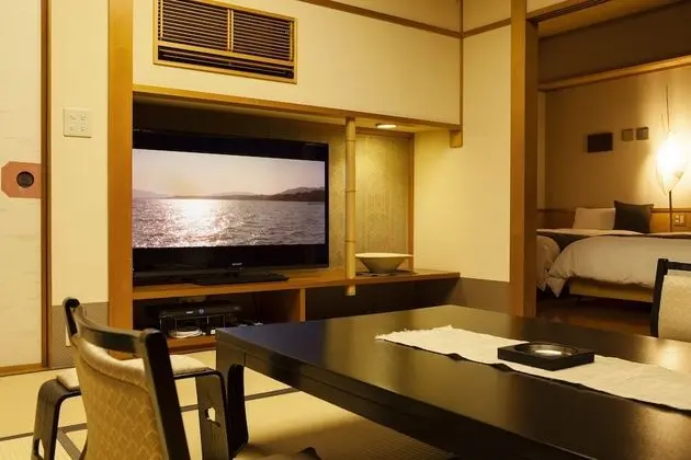 Deluxe İki Ayrı Yataklı Oda (Japanese Western Style)