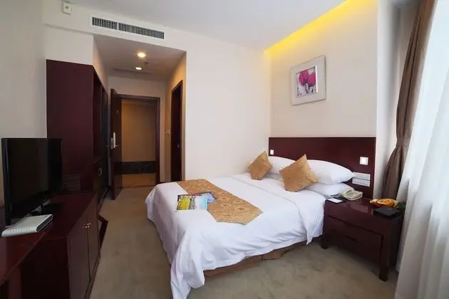 Premium Tek Büyük Yataklı Oda