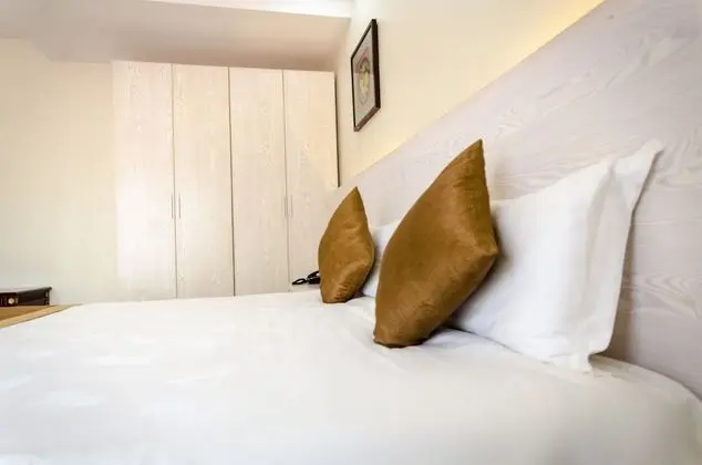Deluxe Tek Büyük Yataklı Oda