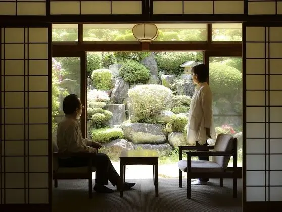 Standard Oda, Sigara İçilmez (Japanese Style, for 5 Guests)