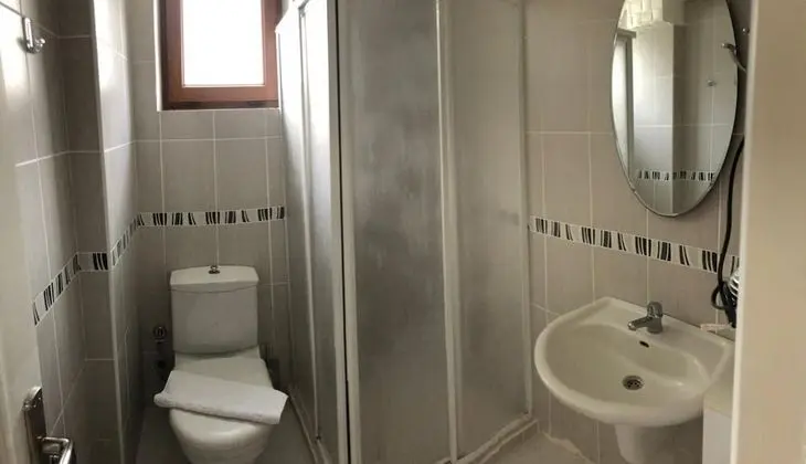 Standard Tek Büyük Yataklı Oda